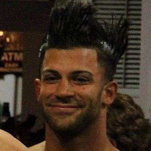 Robbie E profile photo