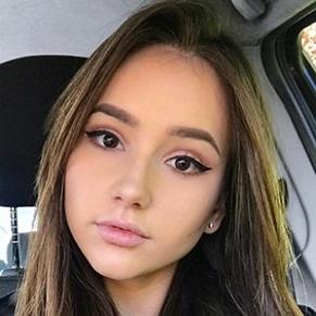 Isabela Fernandez Boyfriend 2024: Dating History & Exes - CelebsCouples