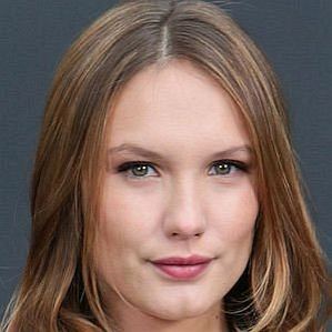 Ana Girardot profile photo