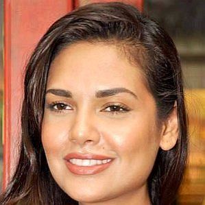 Esha Gupta profile photo