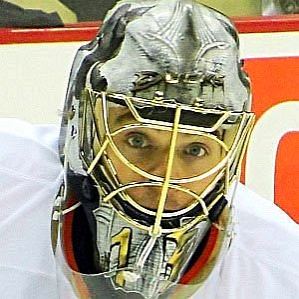 Jonas Hiller profile photo