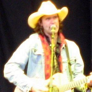 Corb Lund profile photo