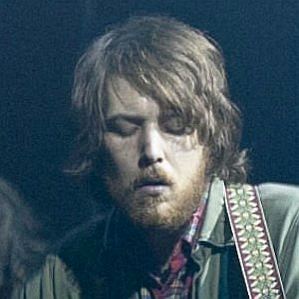 Robin Pecknold profile photo