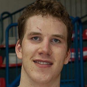 Jakob Poeltl profile photo