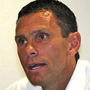 Gus Poyet profile photo