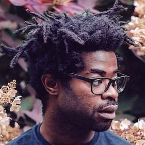 R.LUM.R profile photo