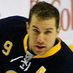 Derek Roy profile photo