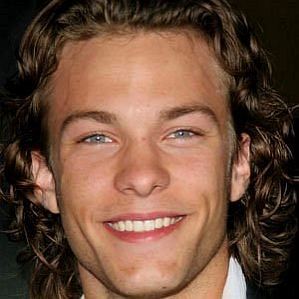 Kyle Schmid profile photo