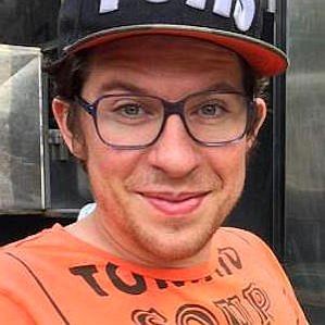 Justin M Warner profile photo