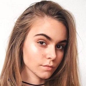 Amberleigh West profile photo